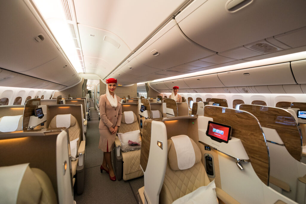 Dubai jobs at Emirates airline featured image